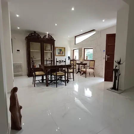 Giloma House * Carrozziere Fonte Ciane